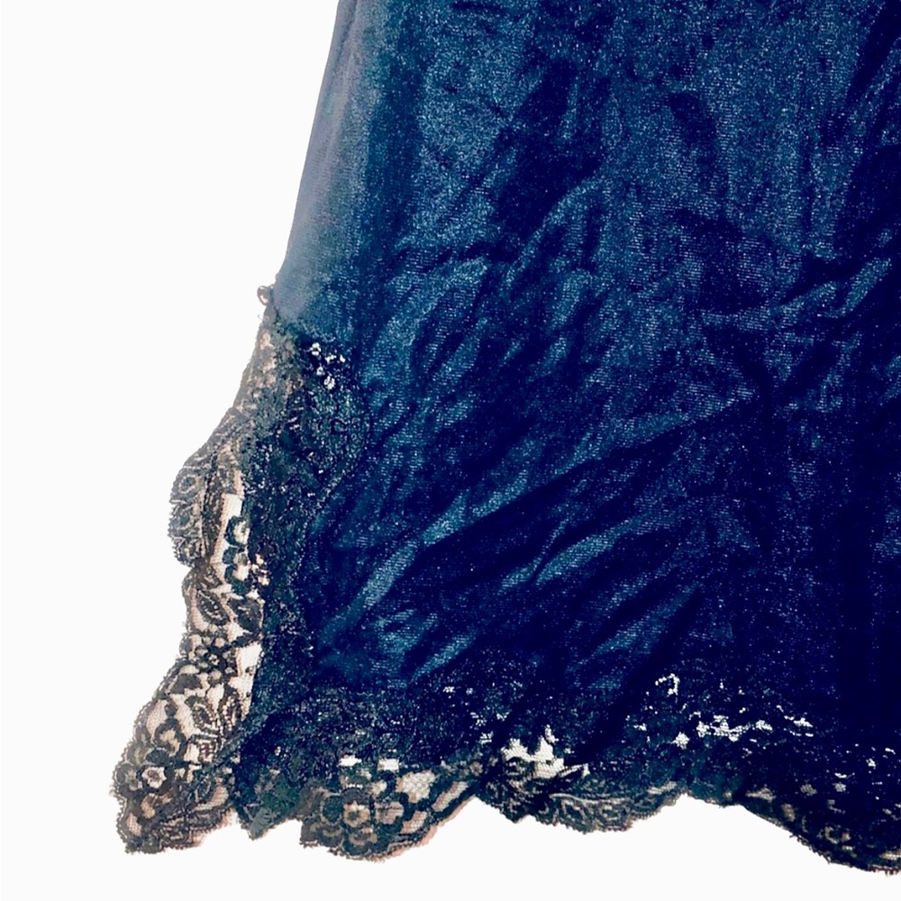 Vintage Slimtite satin lace trim slip skirt - Picture 2 of 16